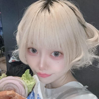 Michelle (previously of NECRONOMIDOL, THE DEVIL&#39;S KILLING MERRY-GO-ROUND, and Shumatsu Piero)